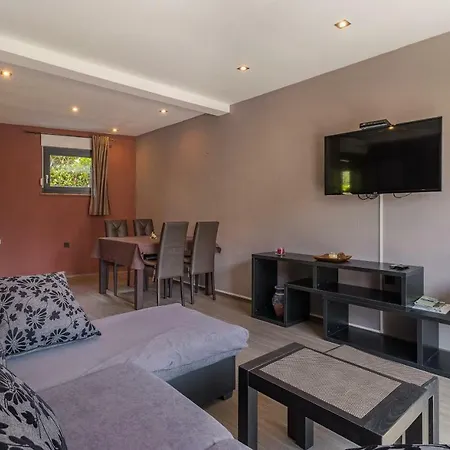 Ferienhaus Kažun - App 4 -